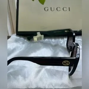 Gucci | Accessories | Nwt Gucci Black Sunglasses W Red And  display picture 3
